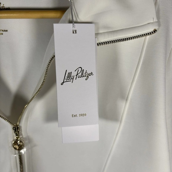 NWT $138 Lilly Pulitzer UPF 50+ Pullover, Coconut White Size LARGE - Picture 8 of 8